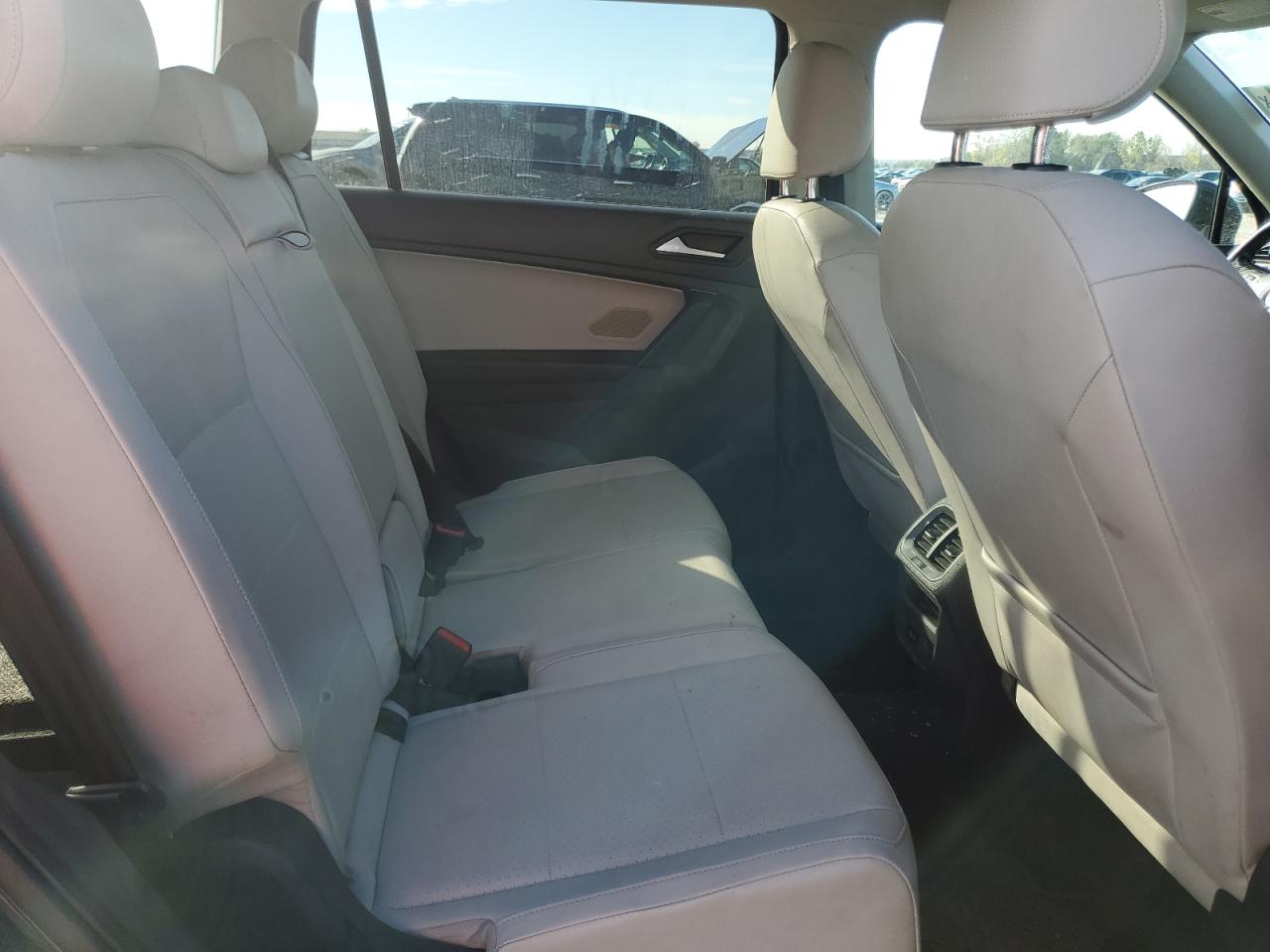 2019 Volkswagen Tiguan - Image 11