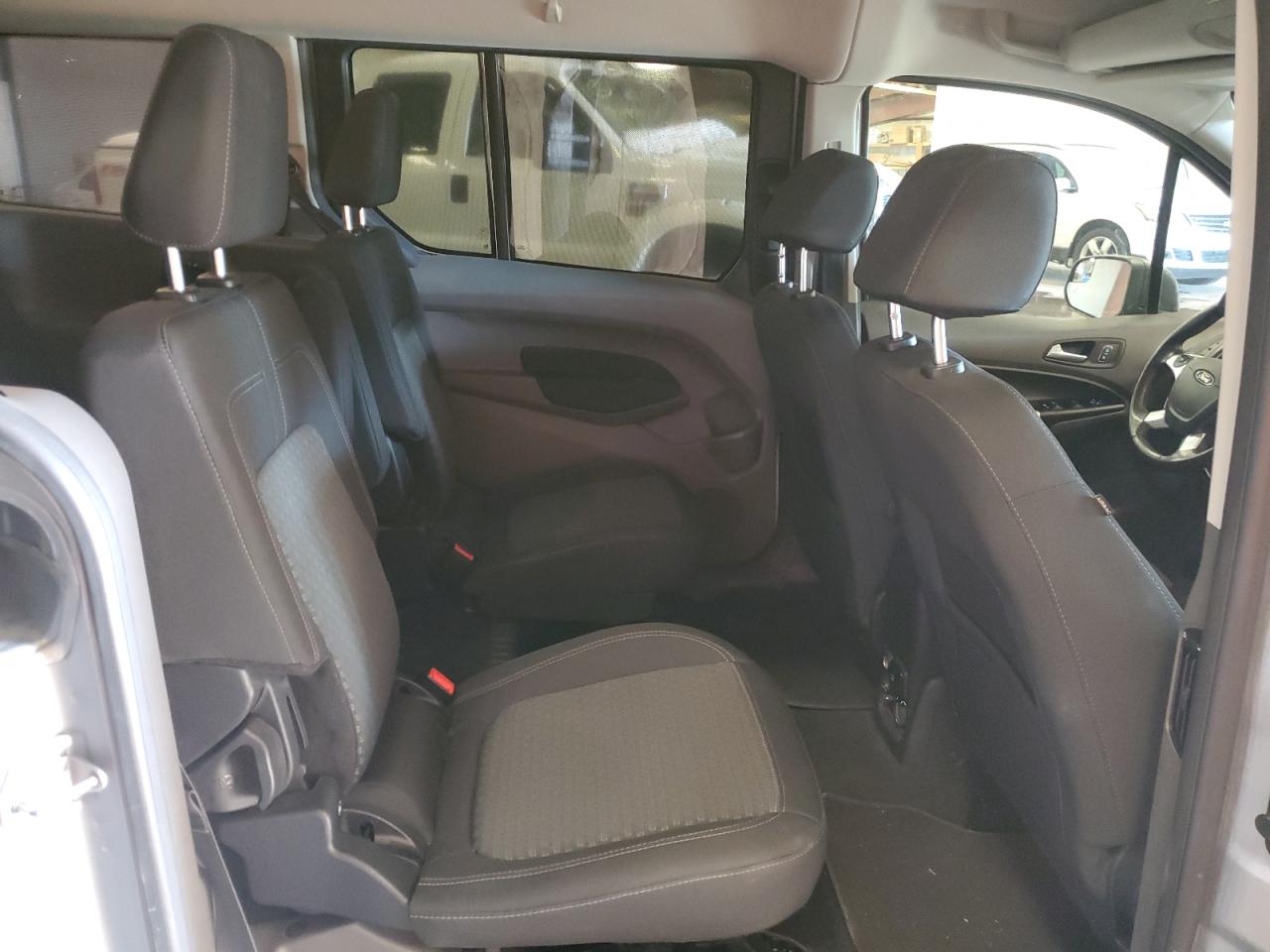 2022 Ford Transit - Image 11