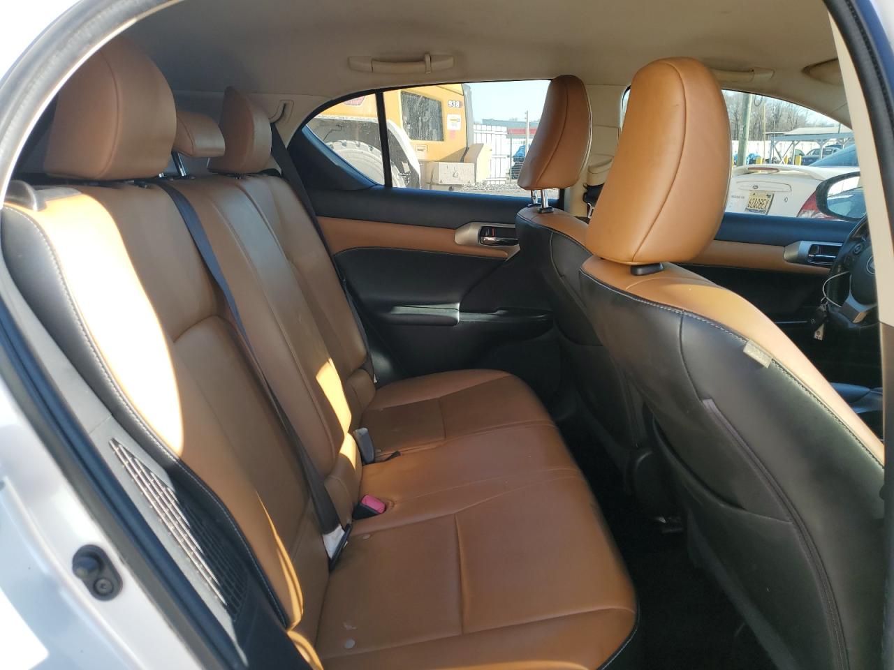 2016 Lexus CT - Image 10