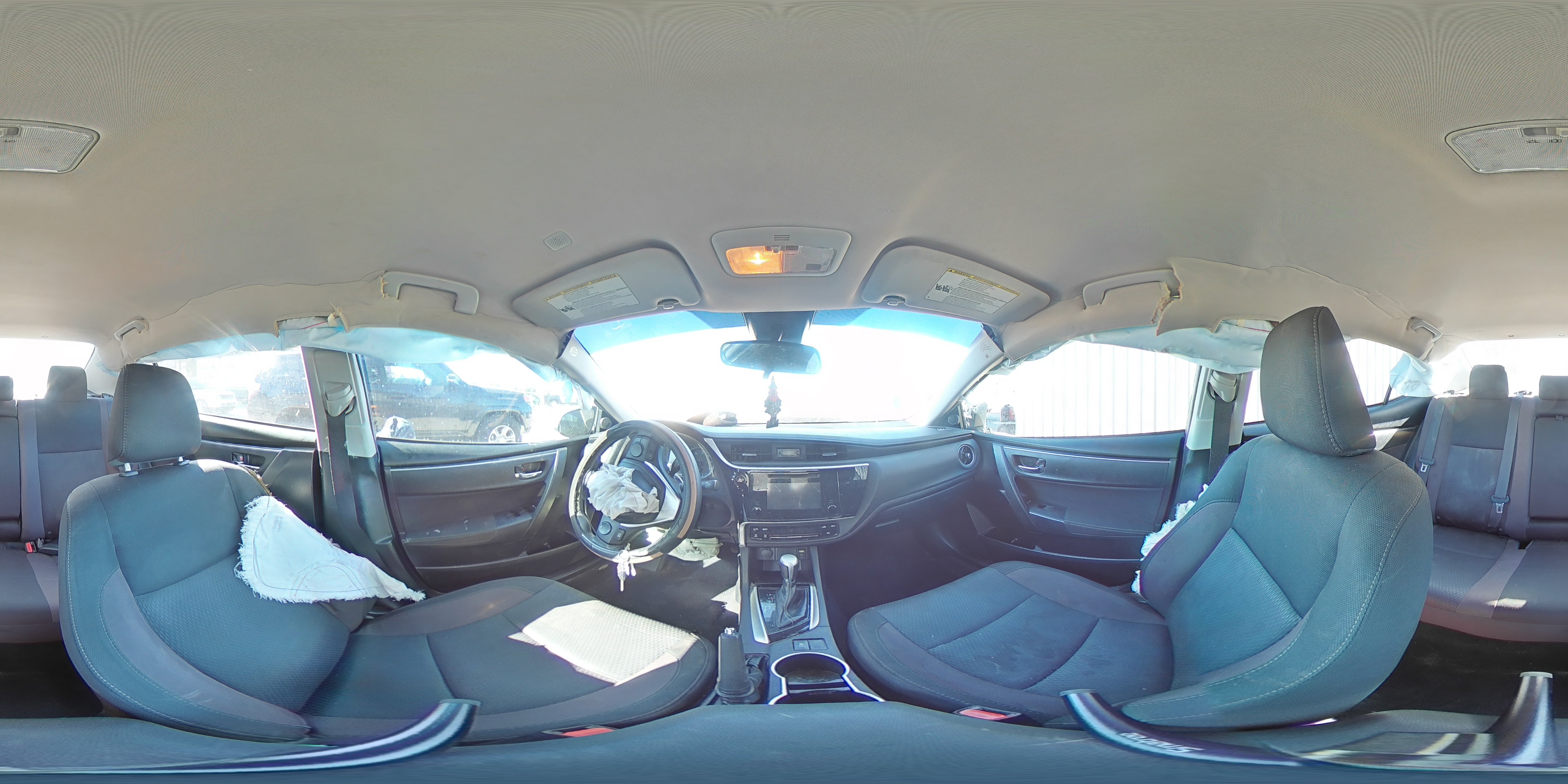 2018 Toyota Corolla - Image 15
