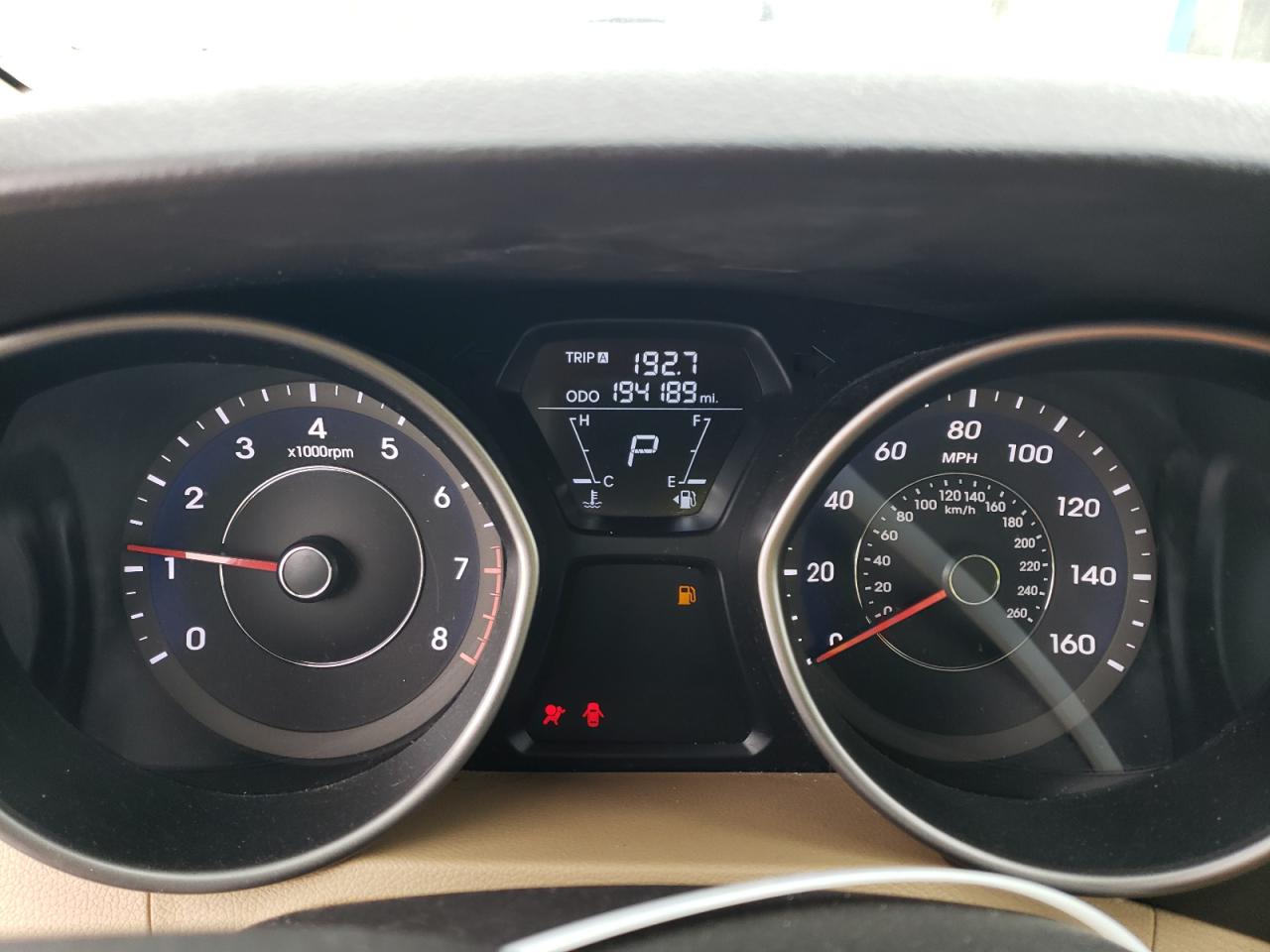 2011 Hyundai Elantra - Image 9