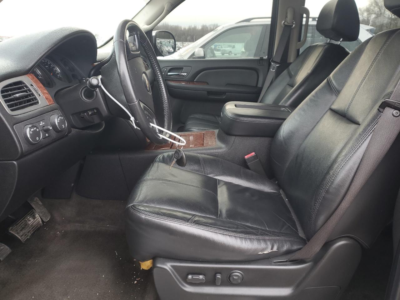 2008 Chevrolet Tahoe - Image 7