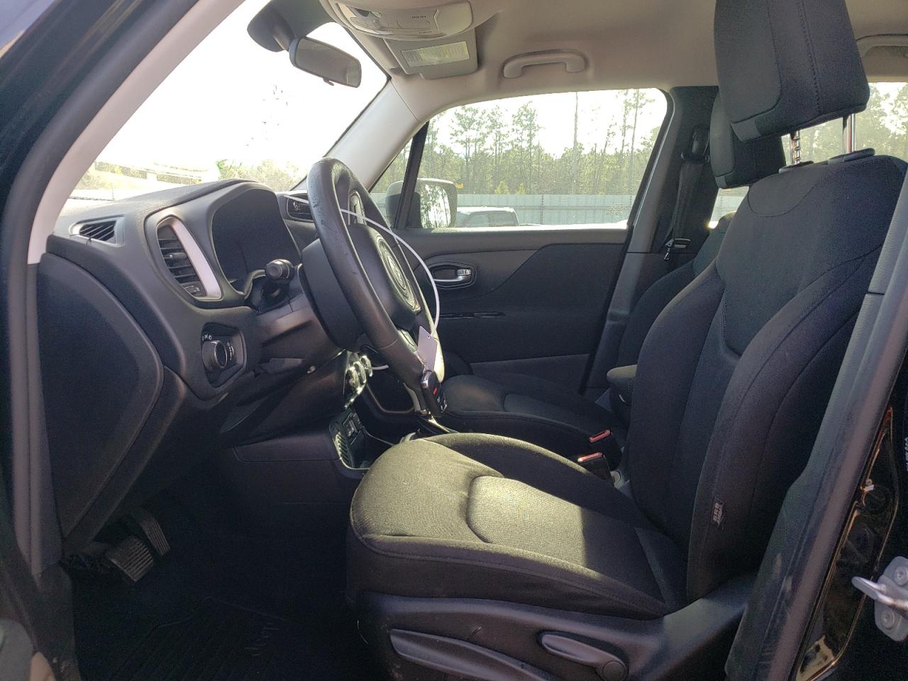 2016 Jeep Renegade - Image 7