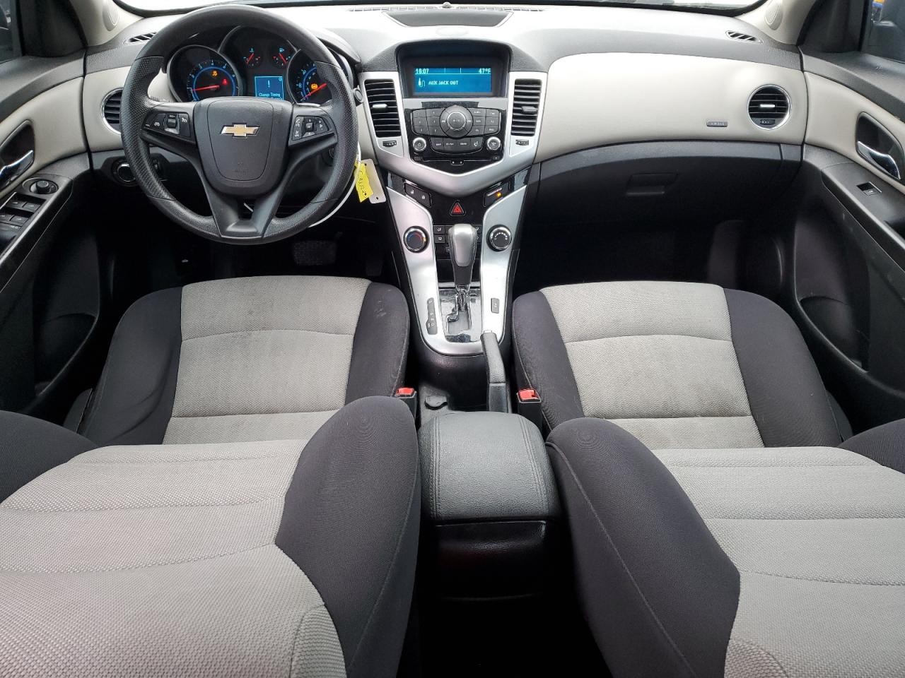 2014 Chevrolet Cruze - Image 8