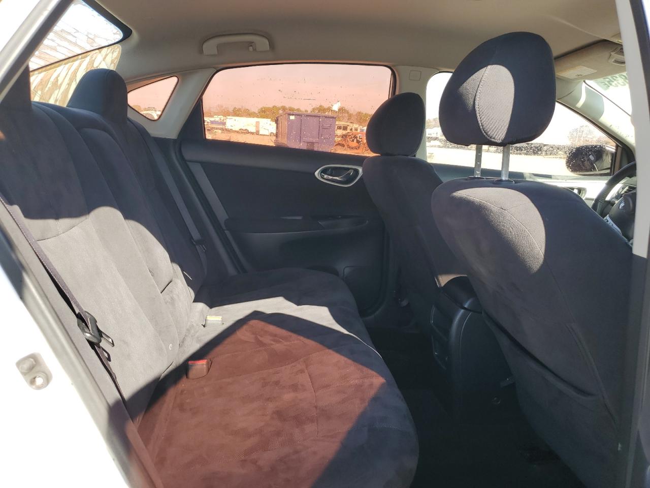 2013 Nissan Sentra - Image 10