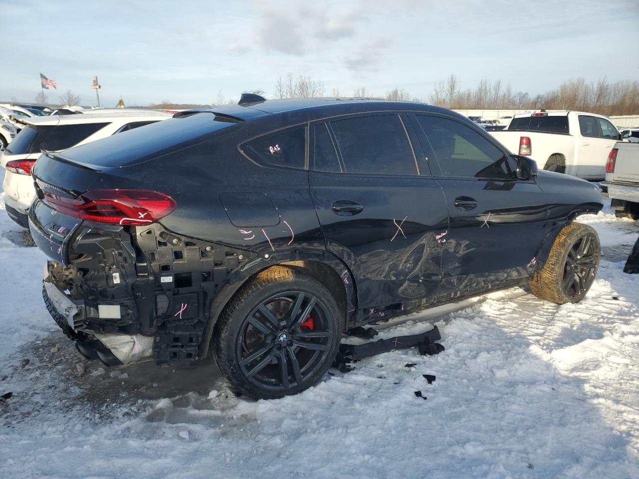 2022 BMW X6 - Image 3
