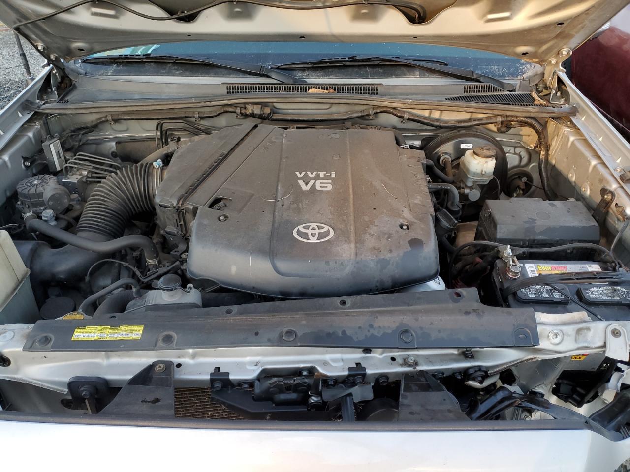 2012 Toyota Tacoma - Image 11
