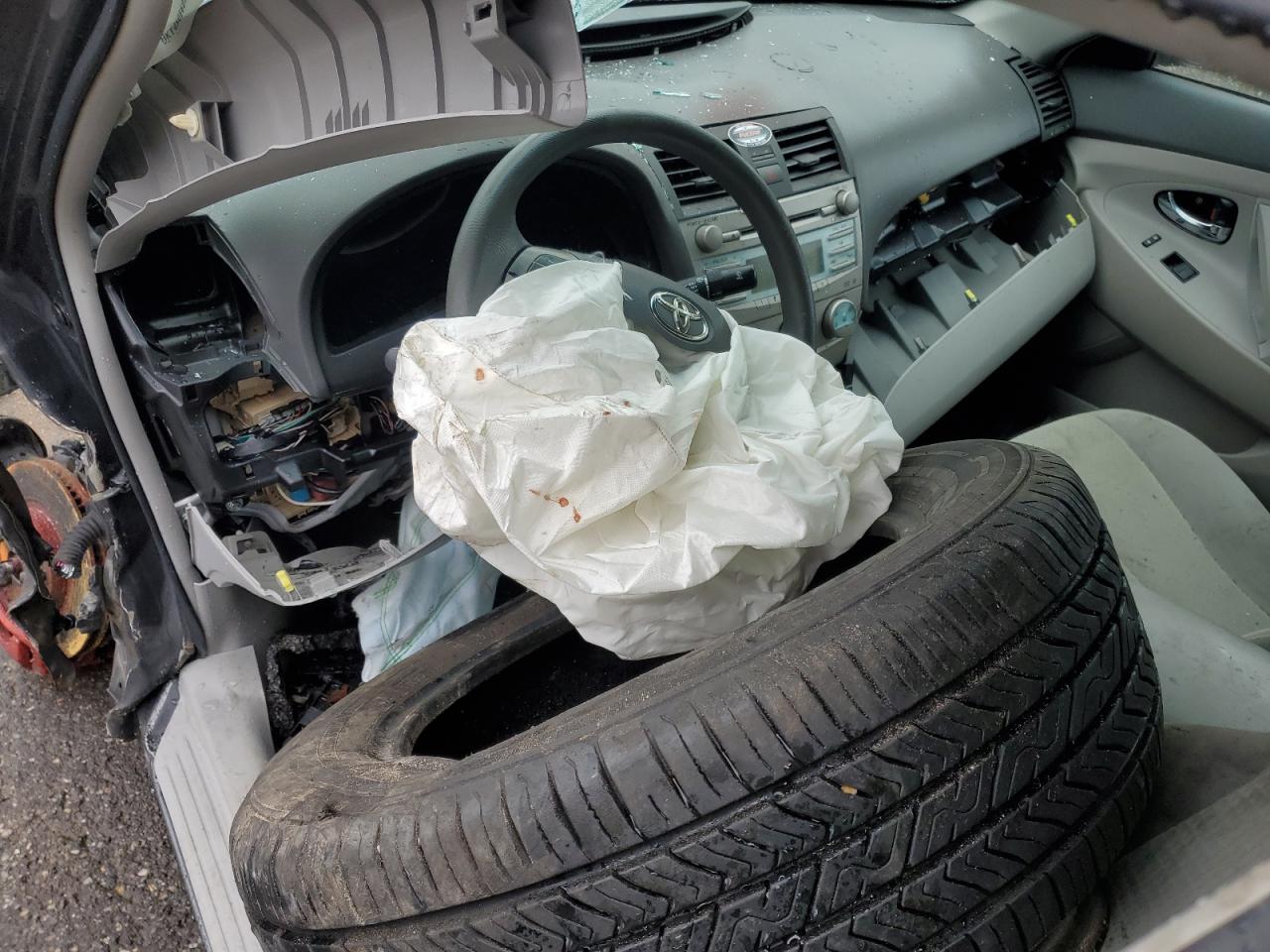 2009 Toyota Camry - Image 8