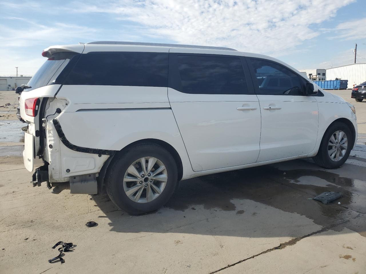 2017 Kia Sedona - Image 3