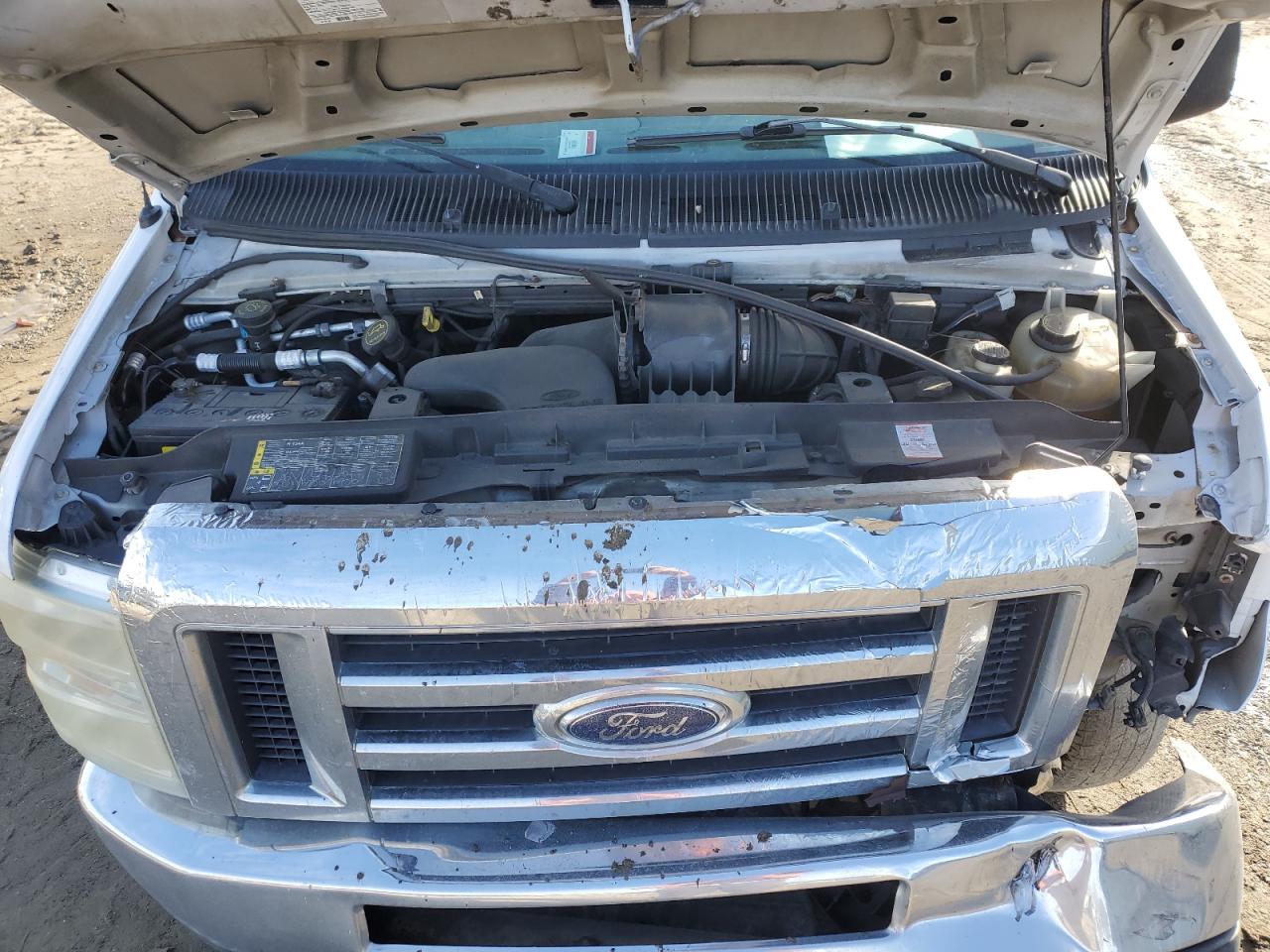 2008 Ford Econoline - Image 13