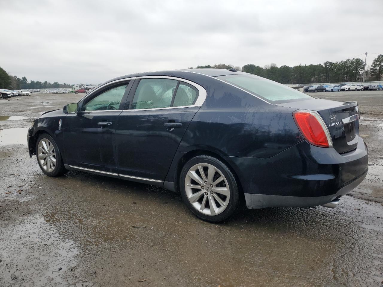 2009 Lincoln MKS - Image 2