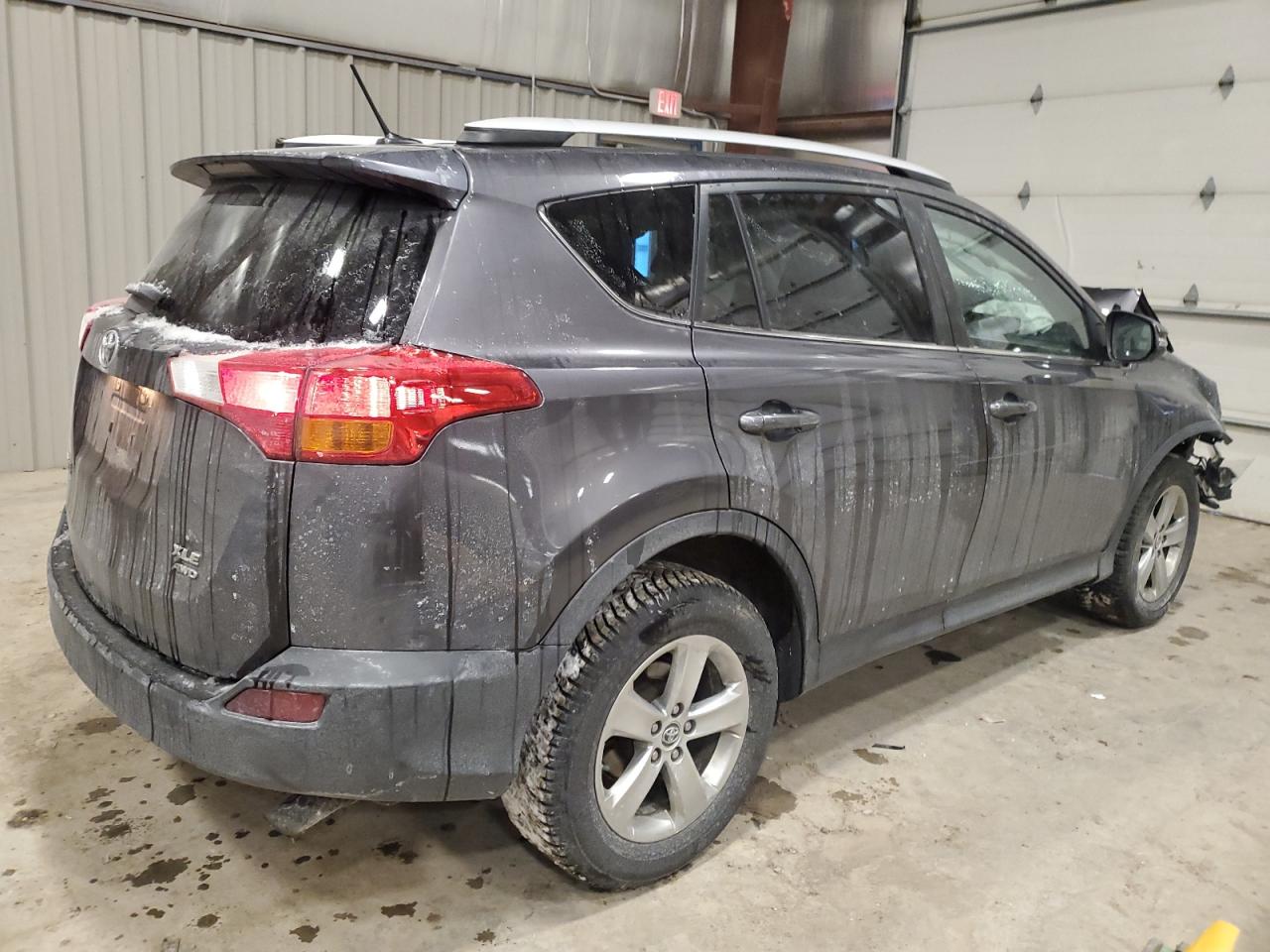 2015 Toyota RAV 4 - Image 3