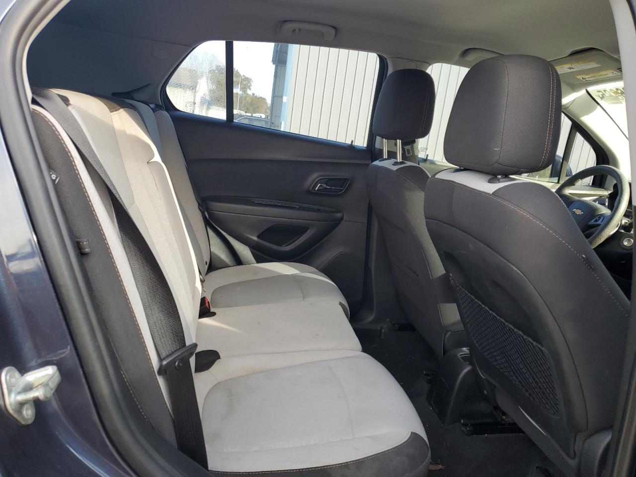 2018 Chevrolet Trax - Image 11
