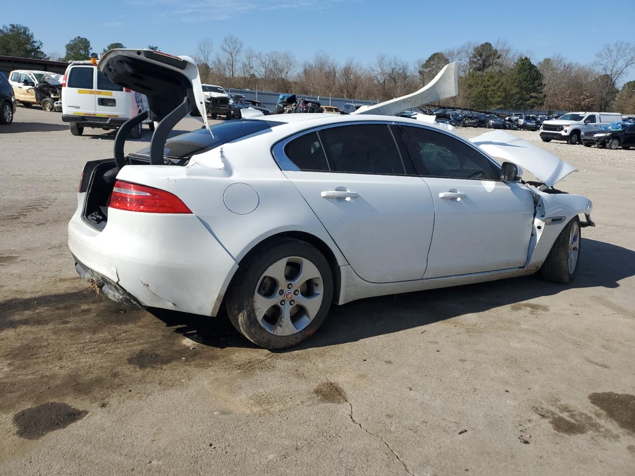 2017 Jaguar XE - Image 3