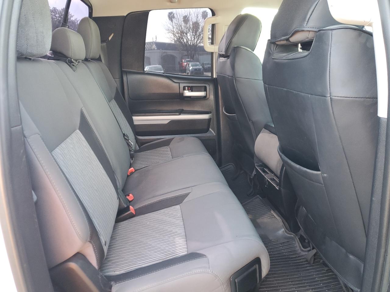 2017 Toyota Tundra - Image 10