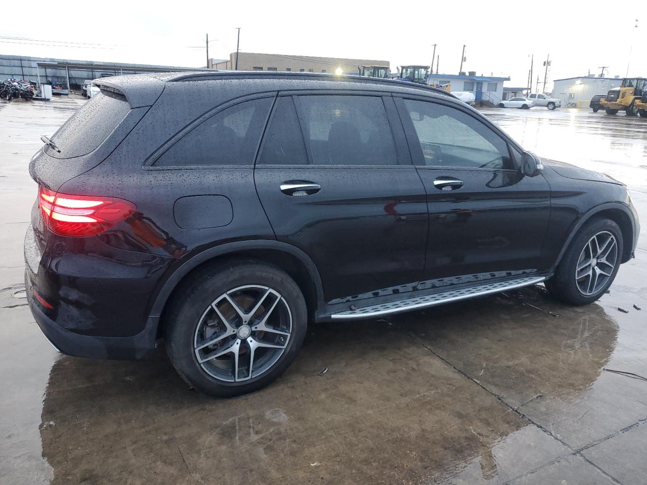 2016 Mercedes-Benz GLC - Image 3