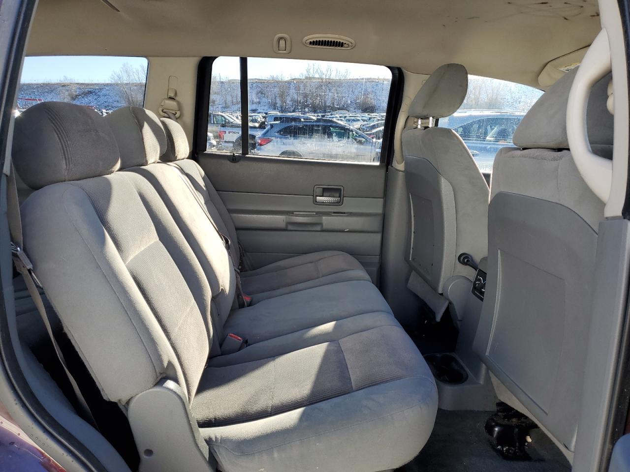 2005 Dodge Durango - Image 11