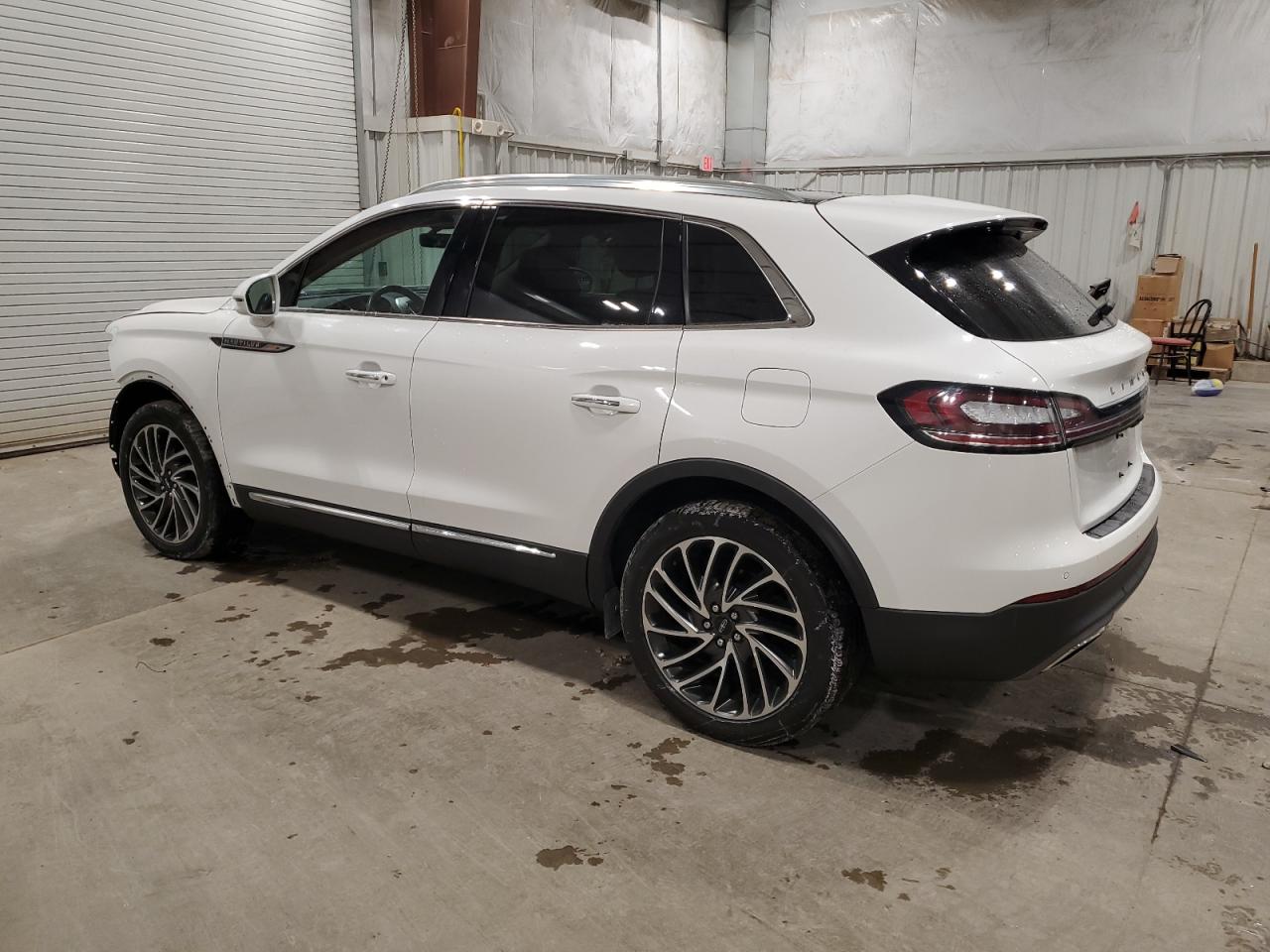 2020 Lincoln Nautilus - Image 2