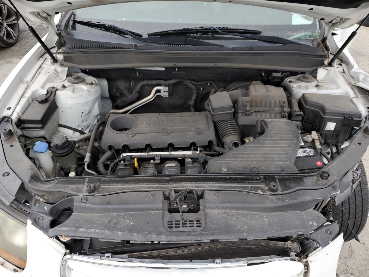 2010 Hyundai Santa Fe - Image 12
