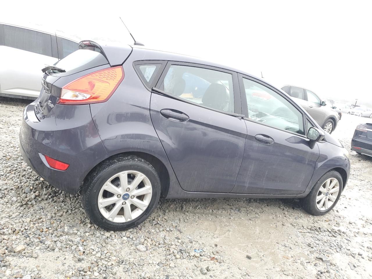 2012 Ford Fiesta - Image 3