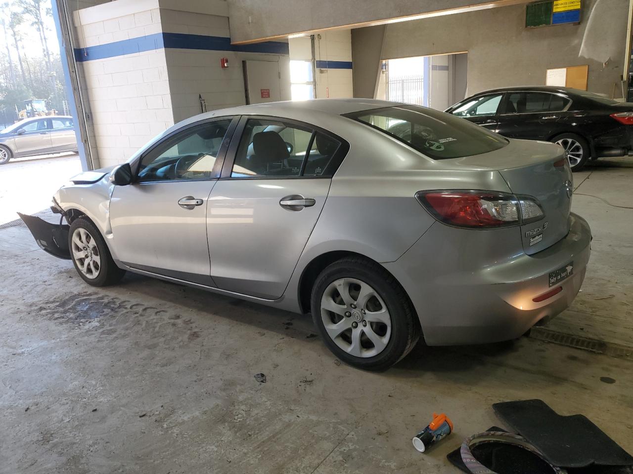 2013 Mazda 3 - Image 2