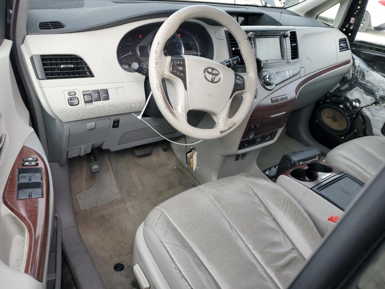 2014 Toyota Sienna - Image 8