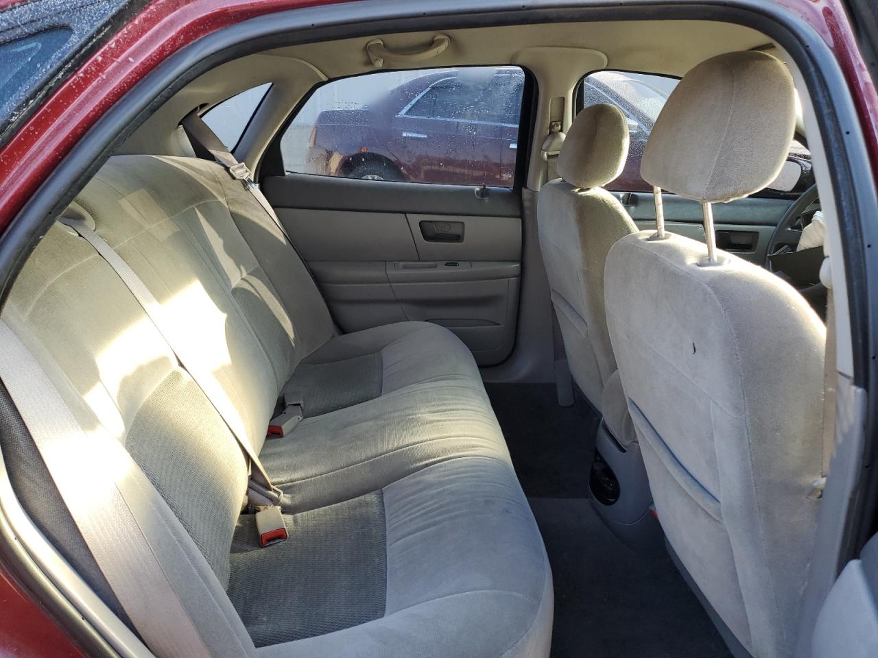 2007 Ford Taurus - Image 10