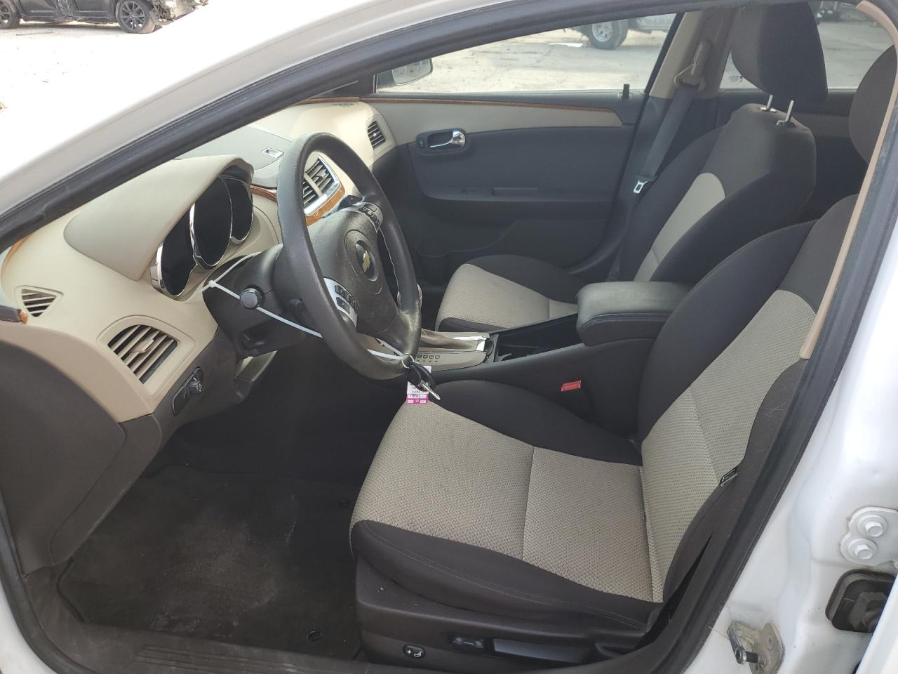 2010 Chevrolet Malibu - Image 7