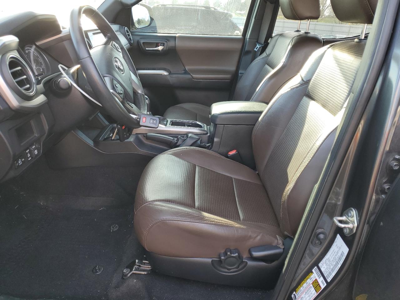 2017 Toyota Tacoma - Image 7