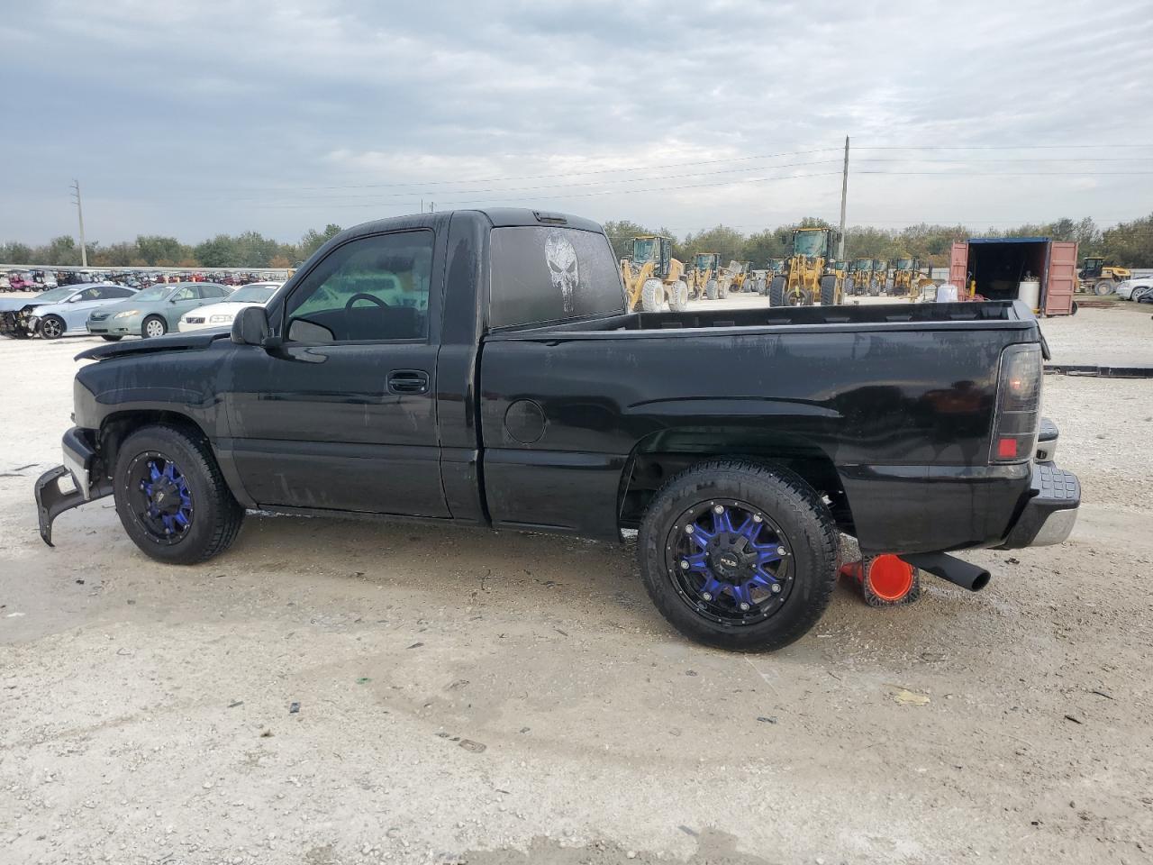 2004 Chevrolet Silverado - Image 3