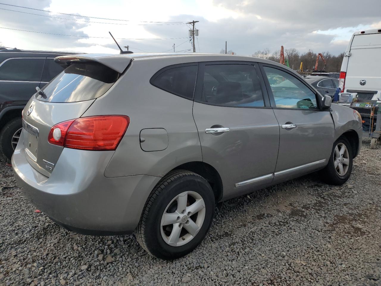2013 Nissan Rogue - Image 3