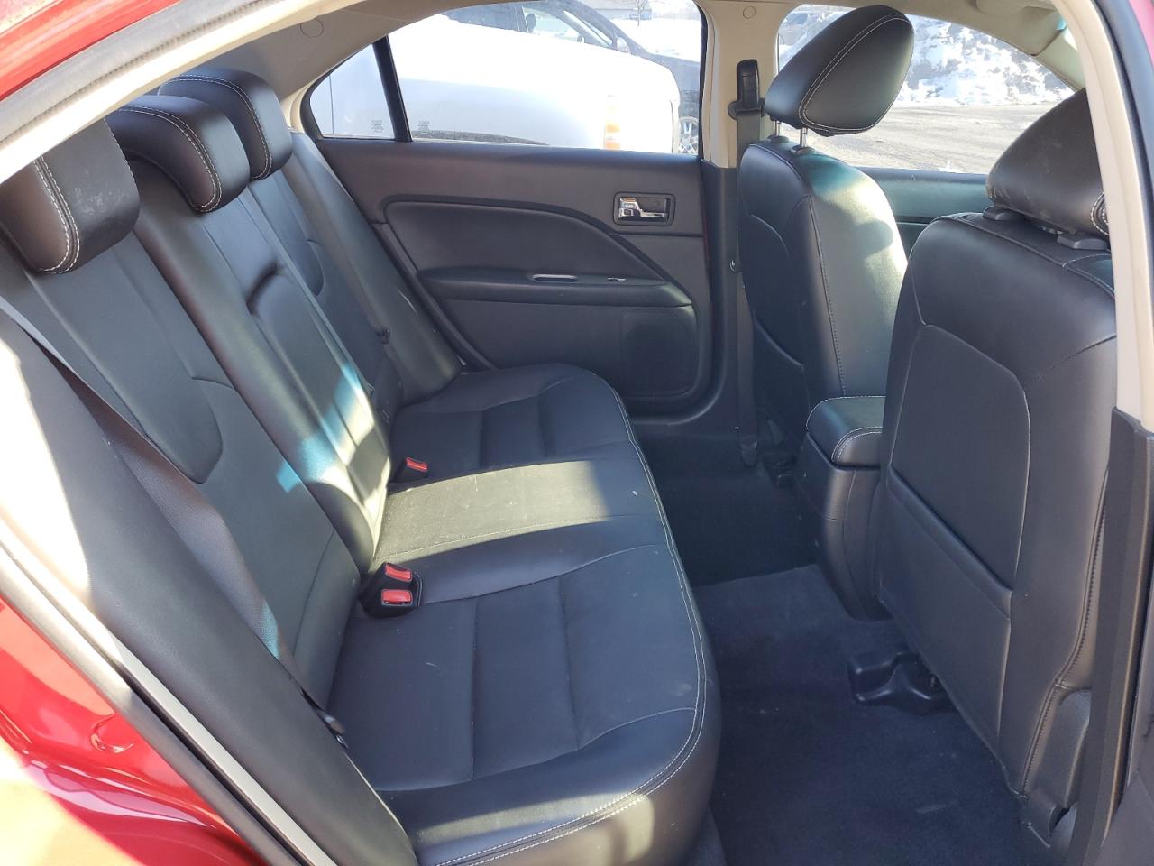 2010 Ford Fusion - Image 11