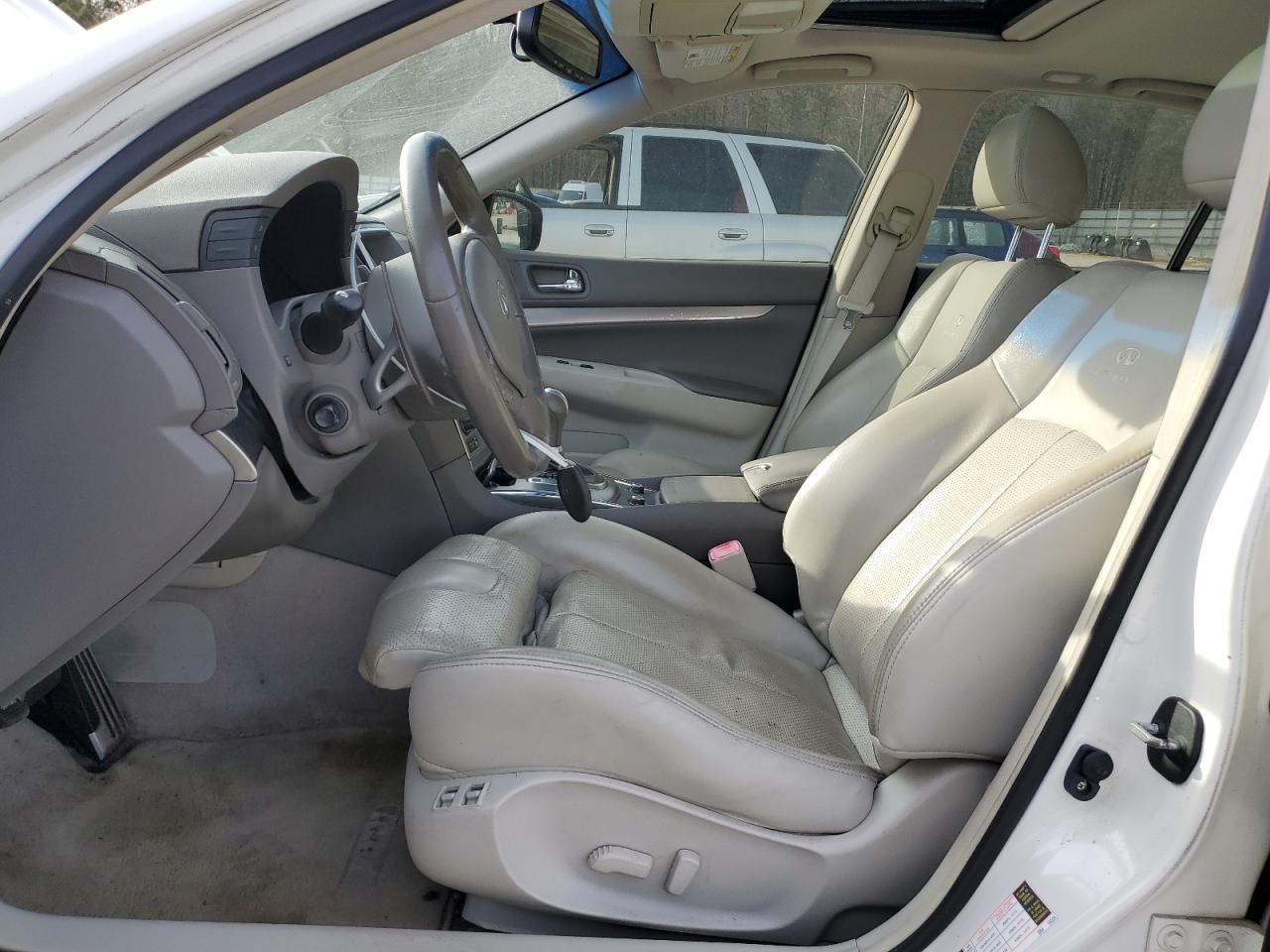 2012 Infiniti G - Image 7
