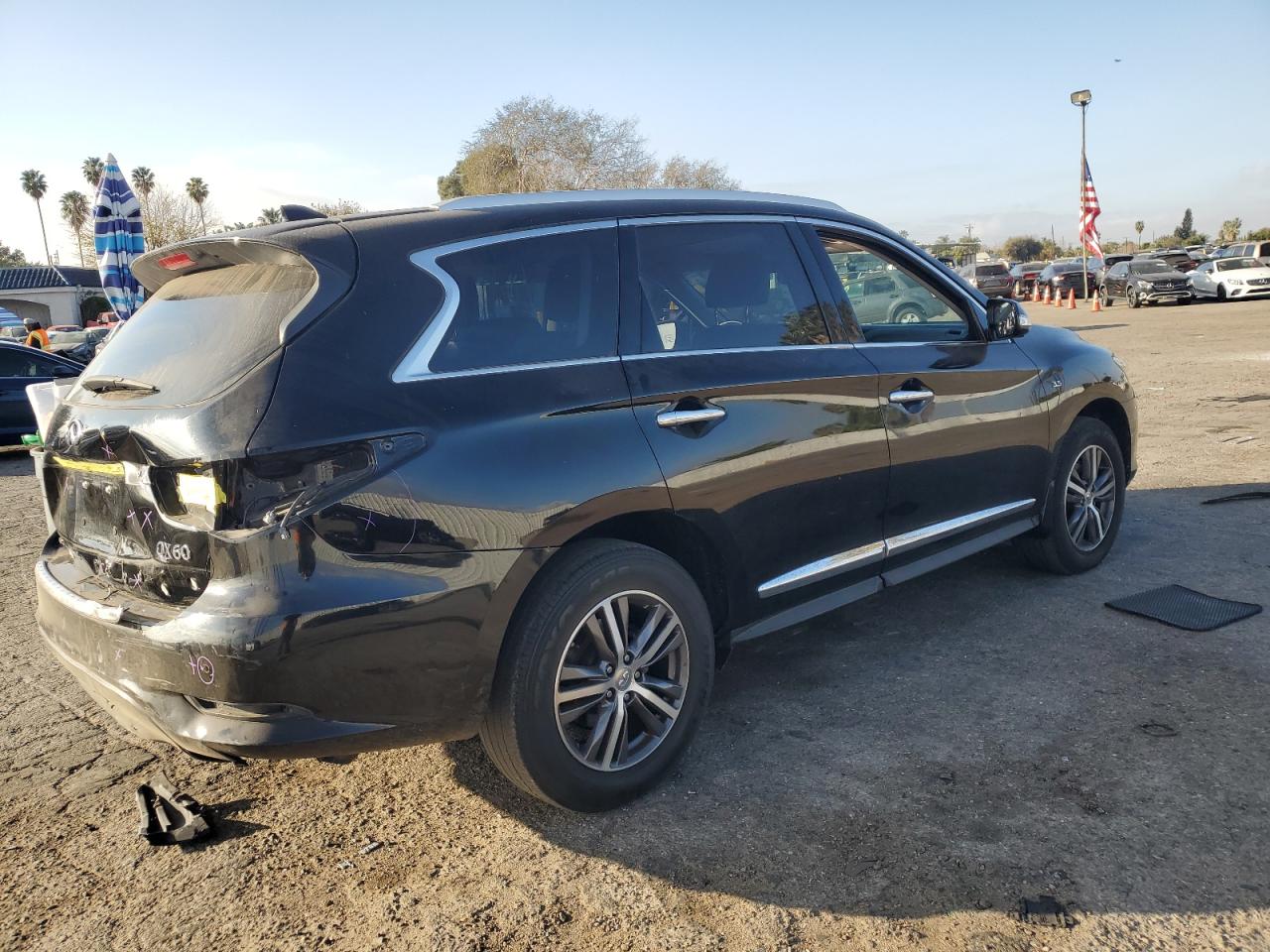 2017 Infiniti QX60 - Image 3