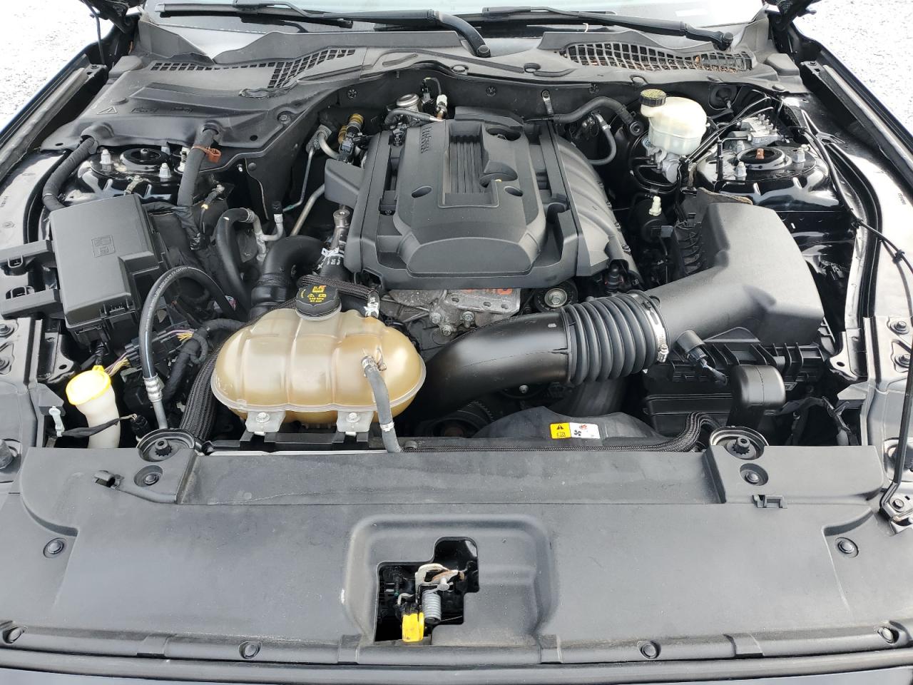 2016 Ford Mustang - Image 11