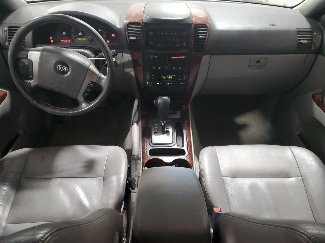 2005 Kia Sorento - Image 8