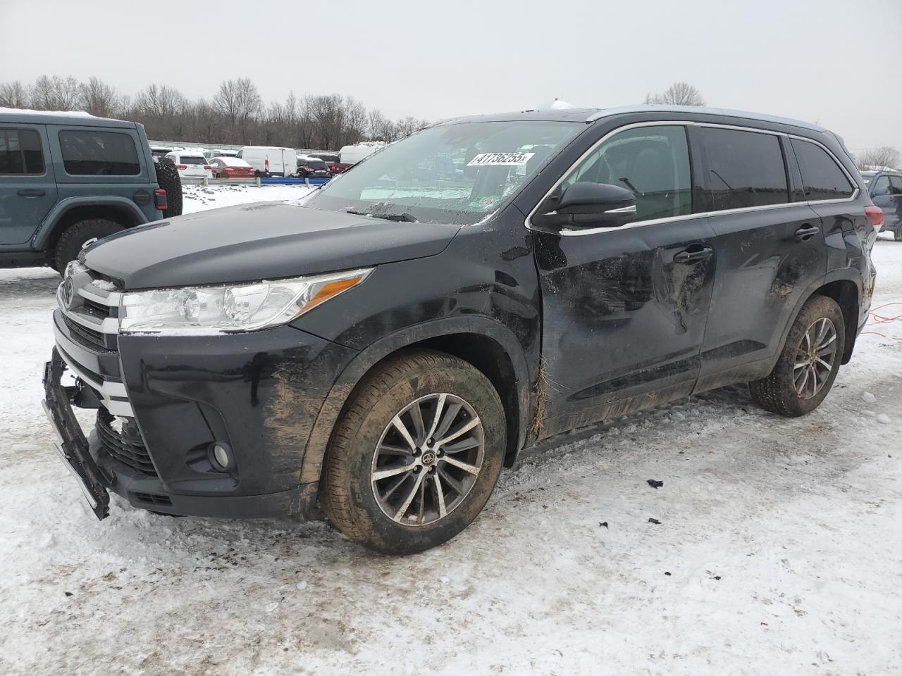 2017 Toyota Highlander - Image 1