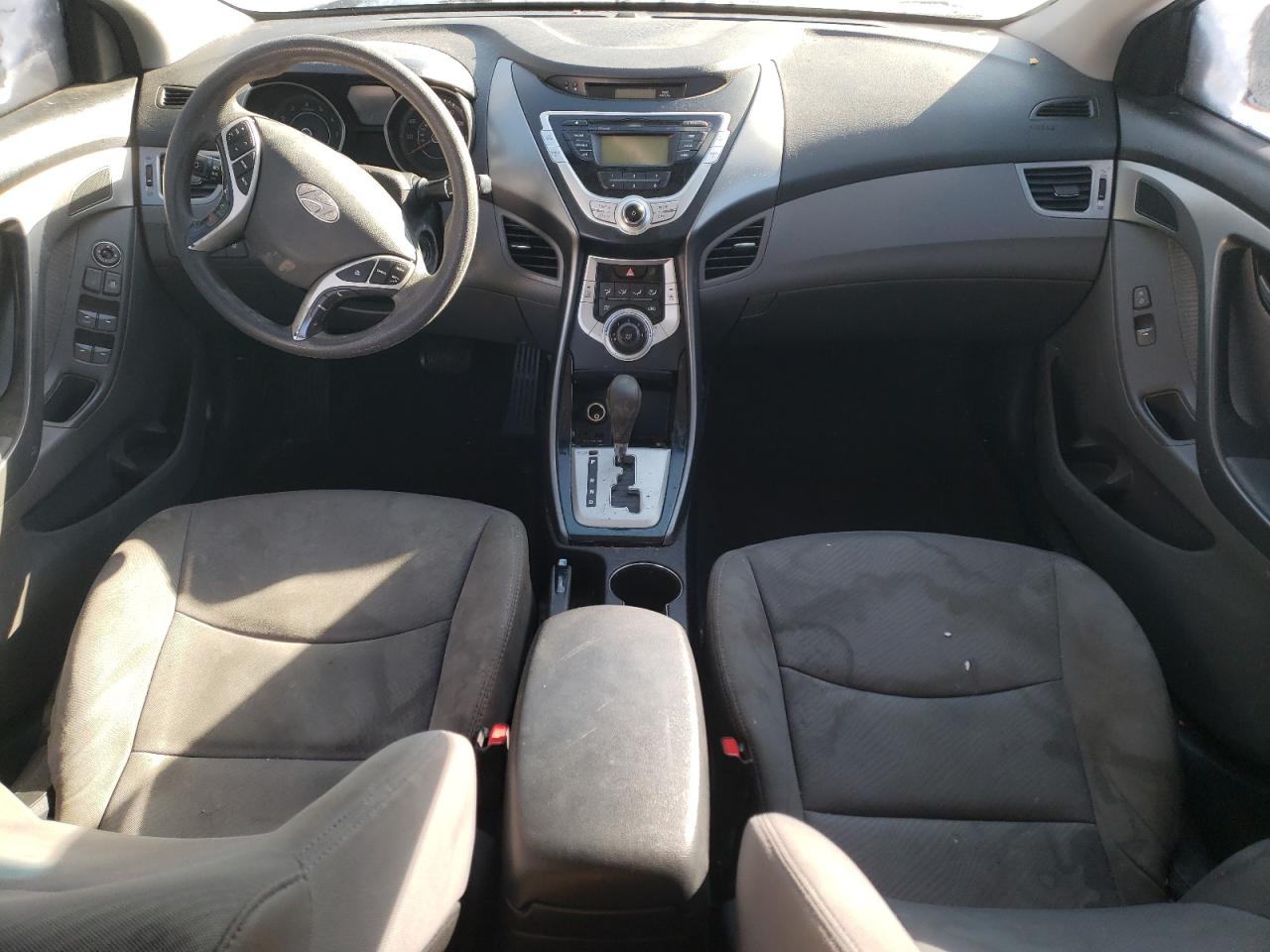 2011 Hyundai Elantra - Image 8