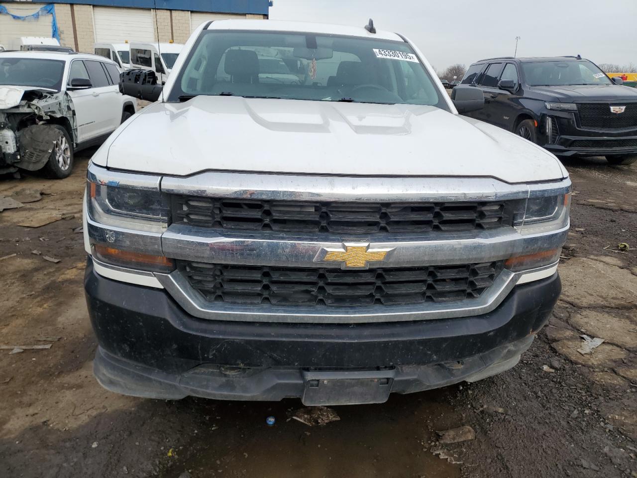 2016 Chevrolet Silverado - Image 5