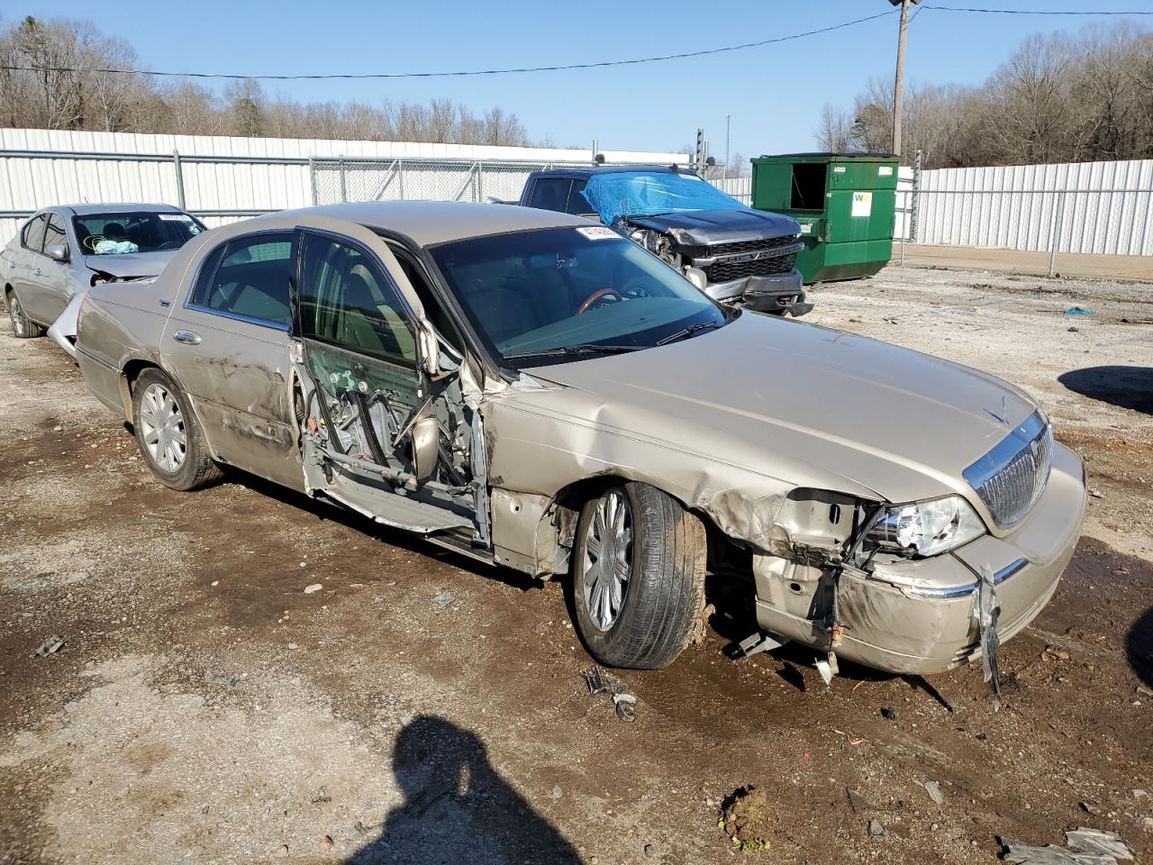 2011 Lincoln Town Car - Image 4