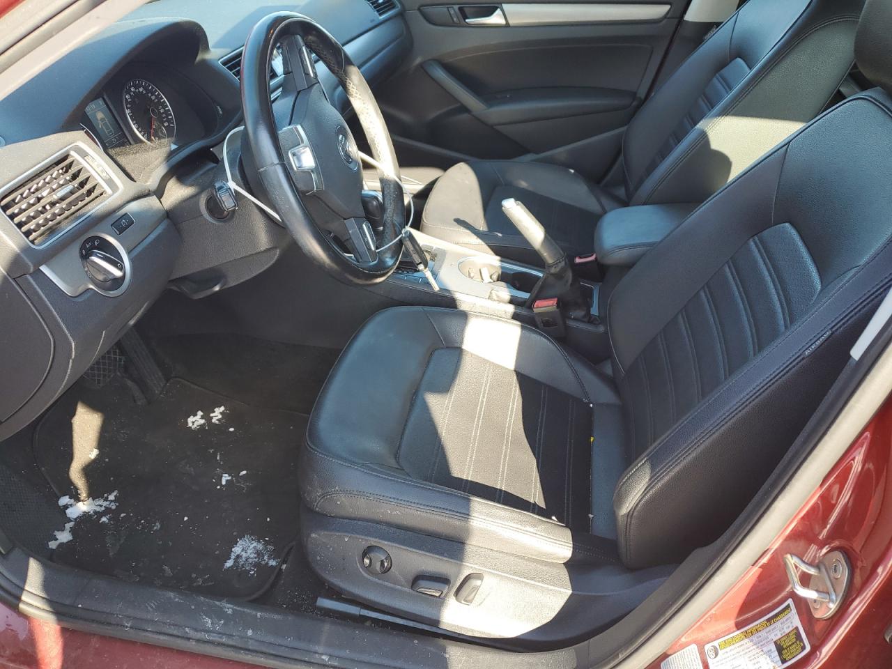 2015 Volkswagen Passat - Image 7