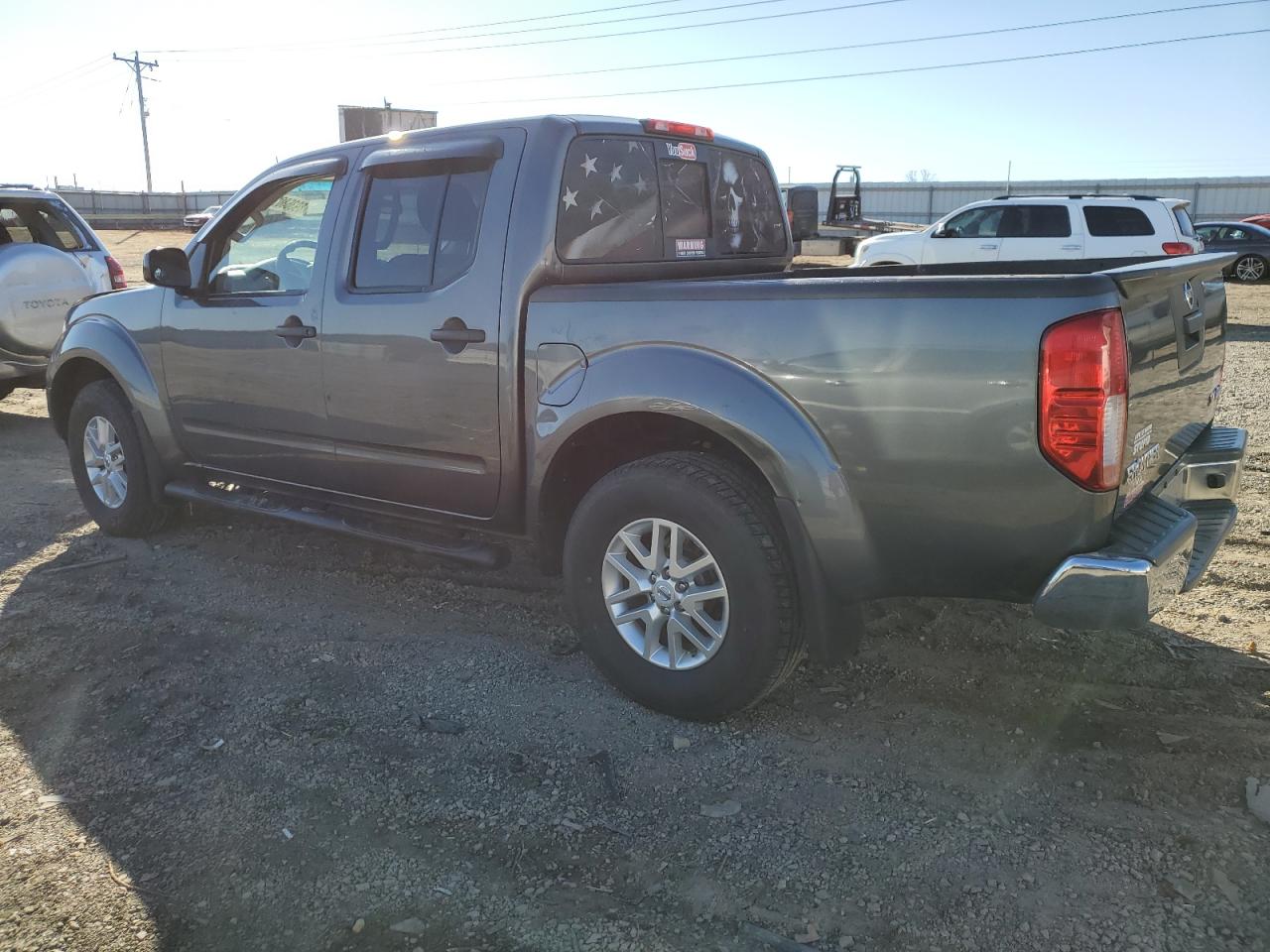 2017 Nissan Navara (Frontier) - Image 2