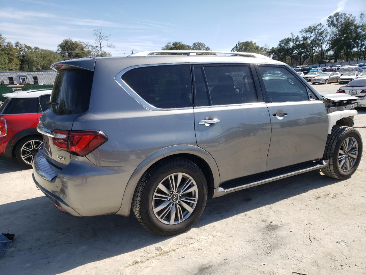 2019 Infiniti QX80 - Image 3