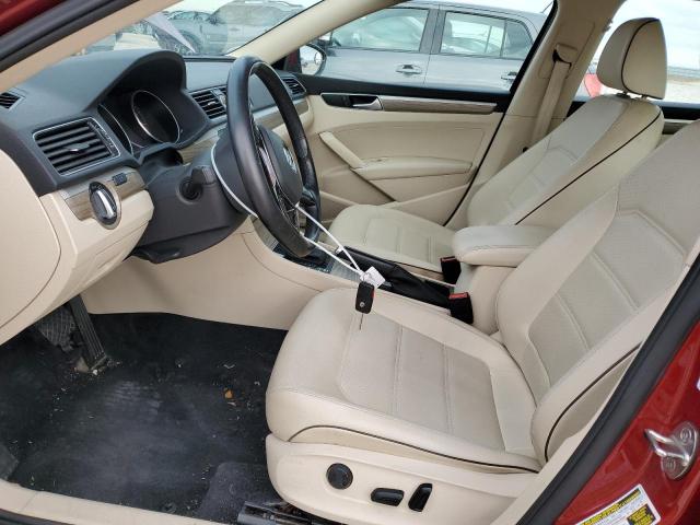  VOLKSWAGEN PASSAT 2016 Красный