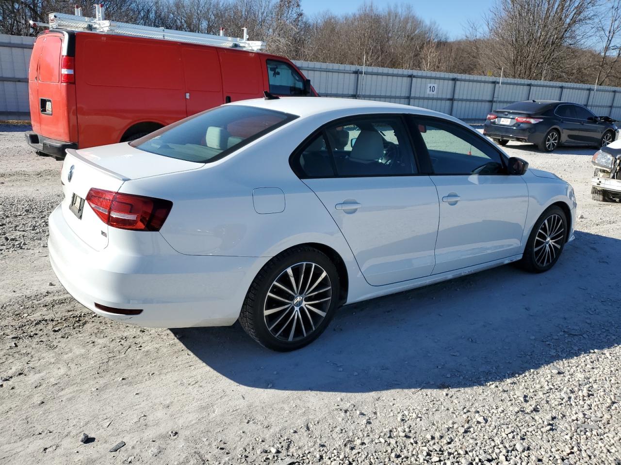 2015 Volkswagen Jetta - Image 3