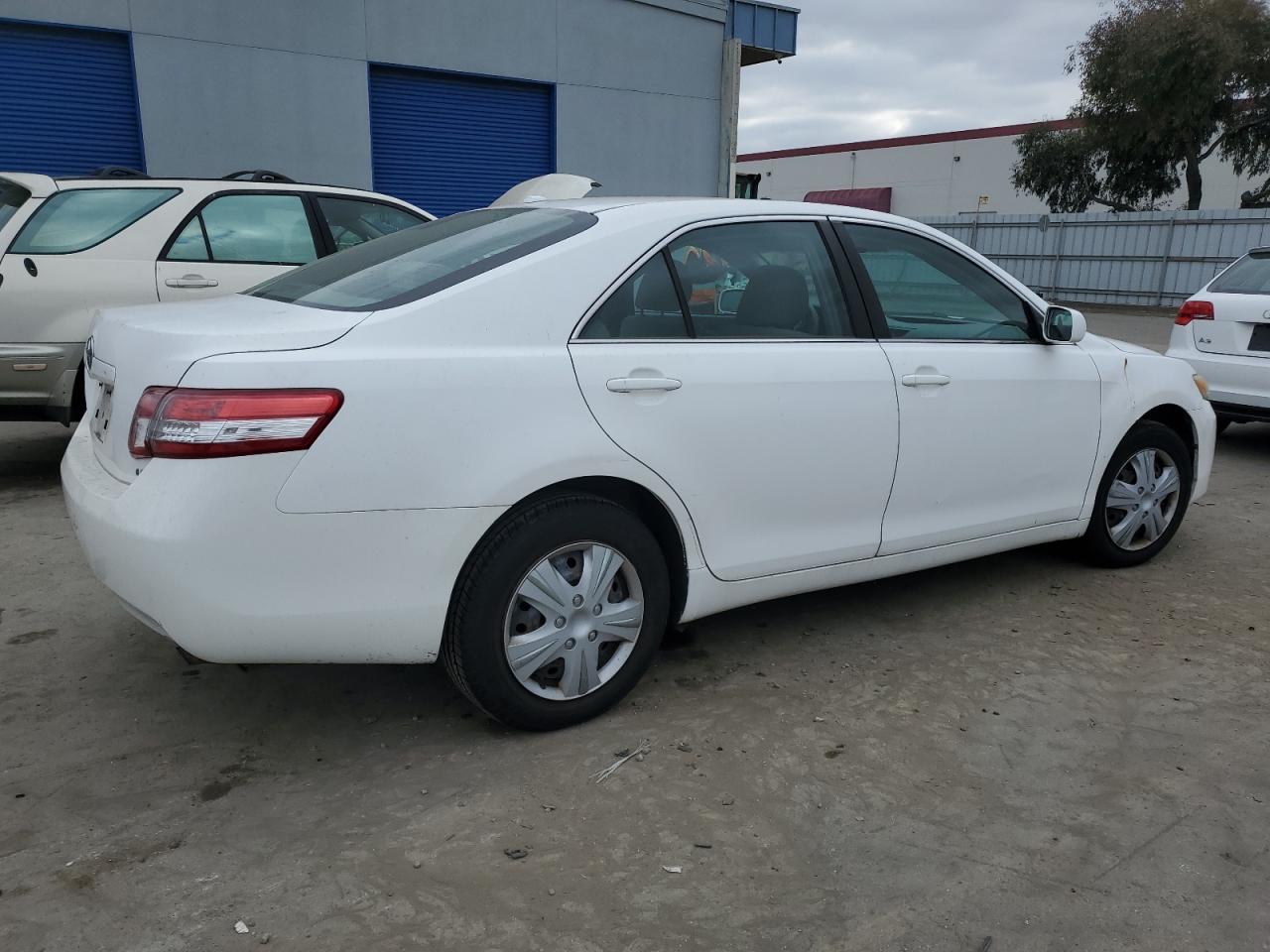 2011 Toyota Camry - Image 3