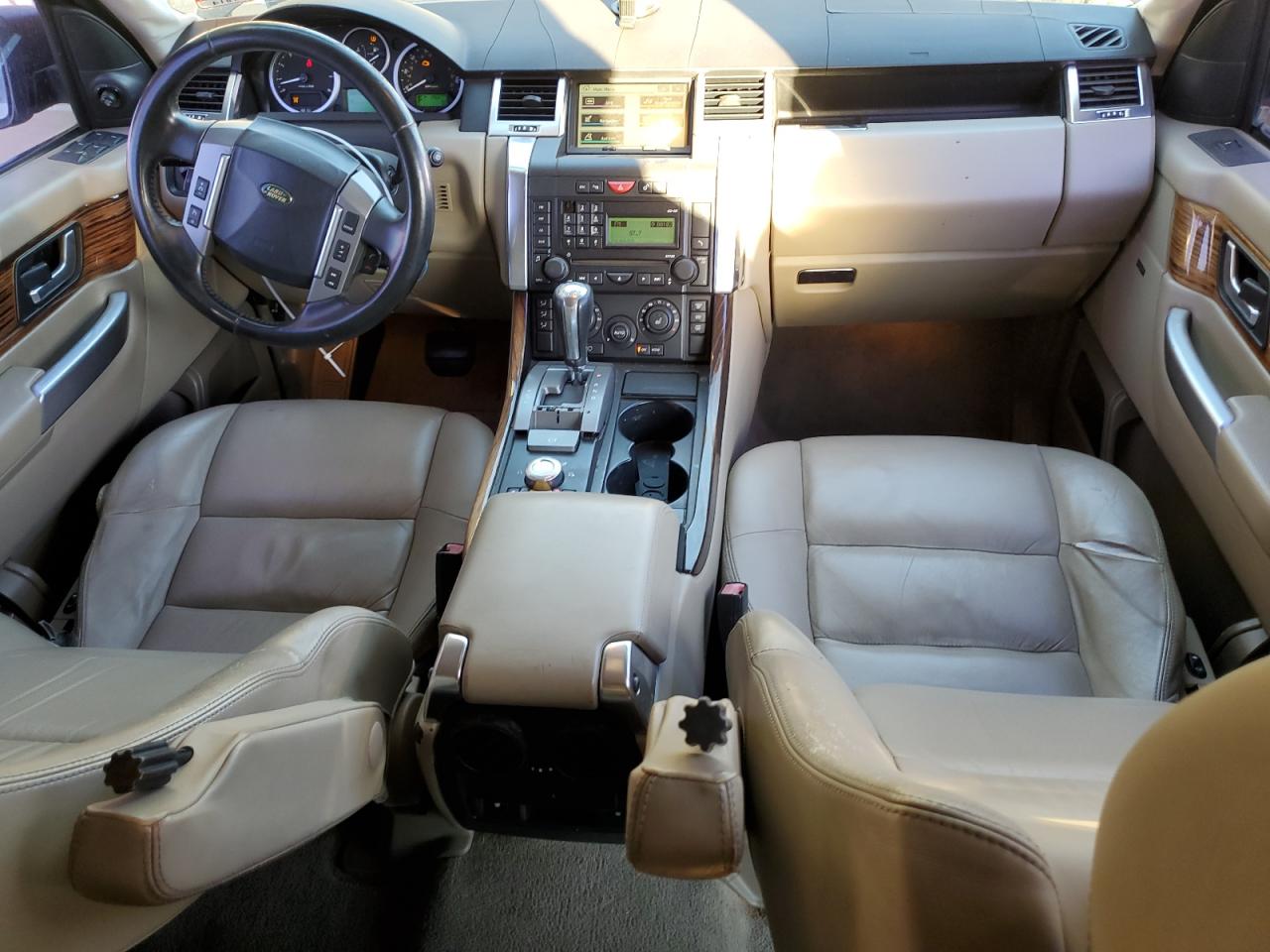 2009 Land Rover Range Rover - Image 8