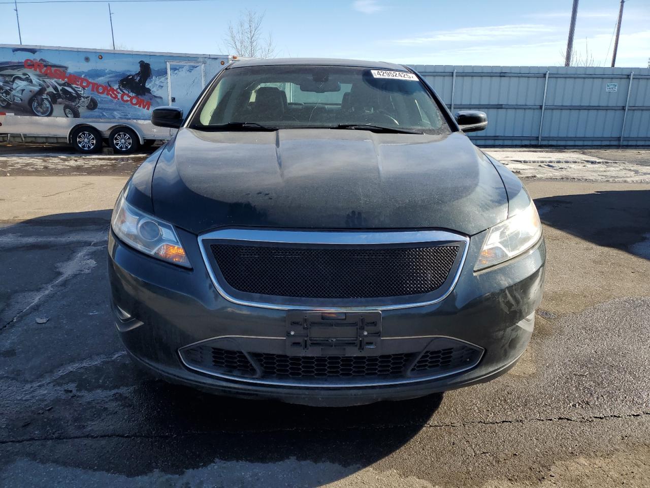 2010 Ford Taurus - Image 5