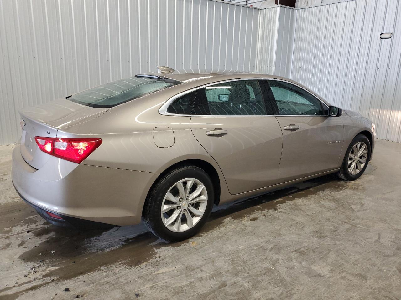 2023 Chevrolet Malibu - Image 3