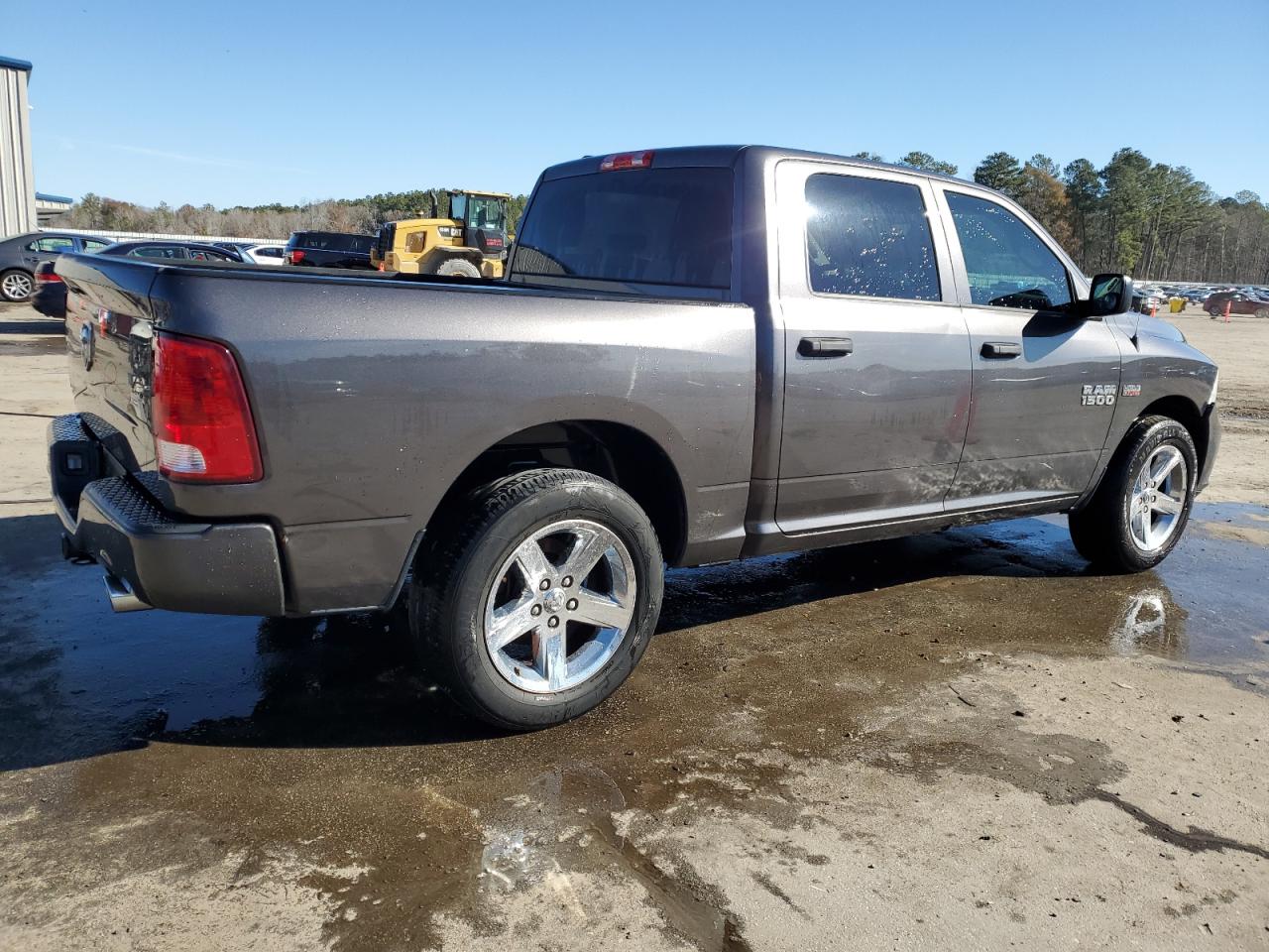 2015 RAM 1500 - Image 3